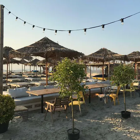 Apartament Mamaia Nord アパート ナボダリ